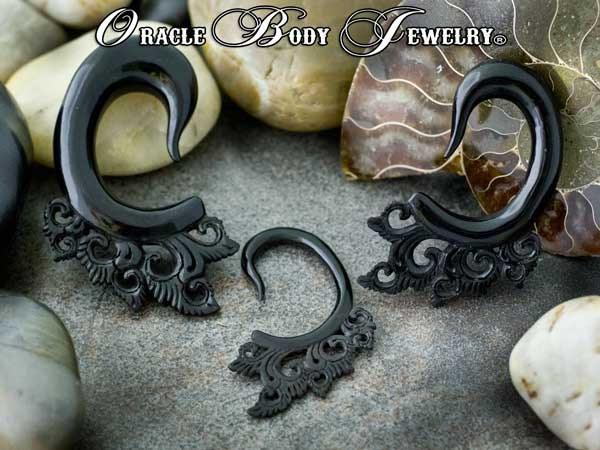 Horn Sway Hangers by Oracle Body Jewelry Plugs 4 gauge (5mm) Black Horn