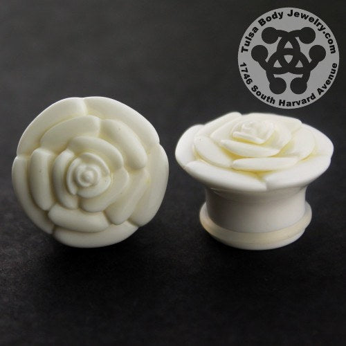 Single Flare Acrylic Rose Plugs Plugs 6 gauge (4mm) White