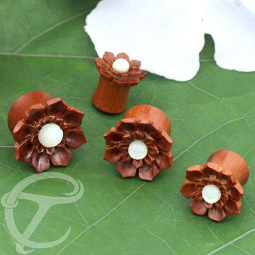 Mother of Pearl & Sawo Wood Flower Plugs Plugs 00 gauge (10mm) Sono Wood