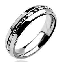 Stainless Small Chain Centered Ring Finger Rings  